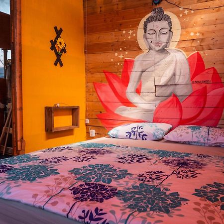 A Orilla Del Mar En Baru Hostel Cartagena Ngoại thất bức ảnh