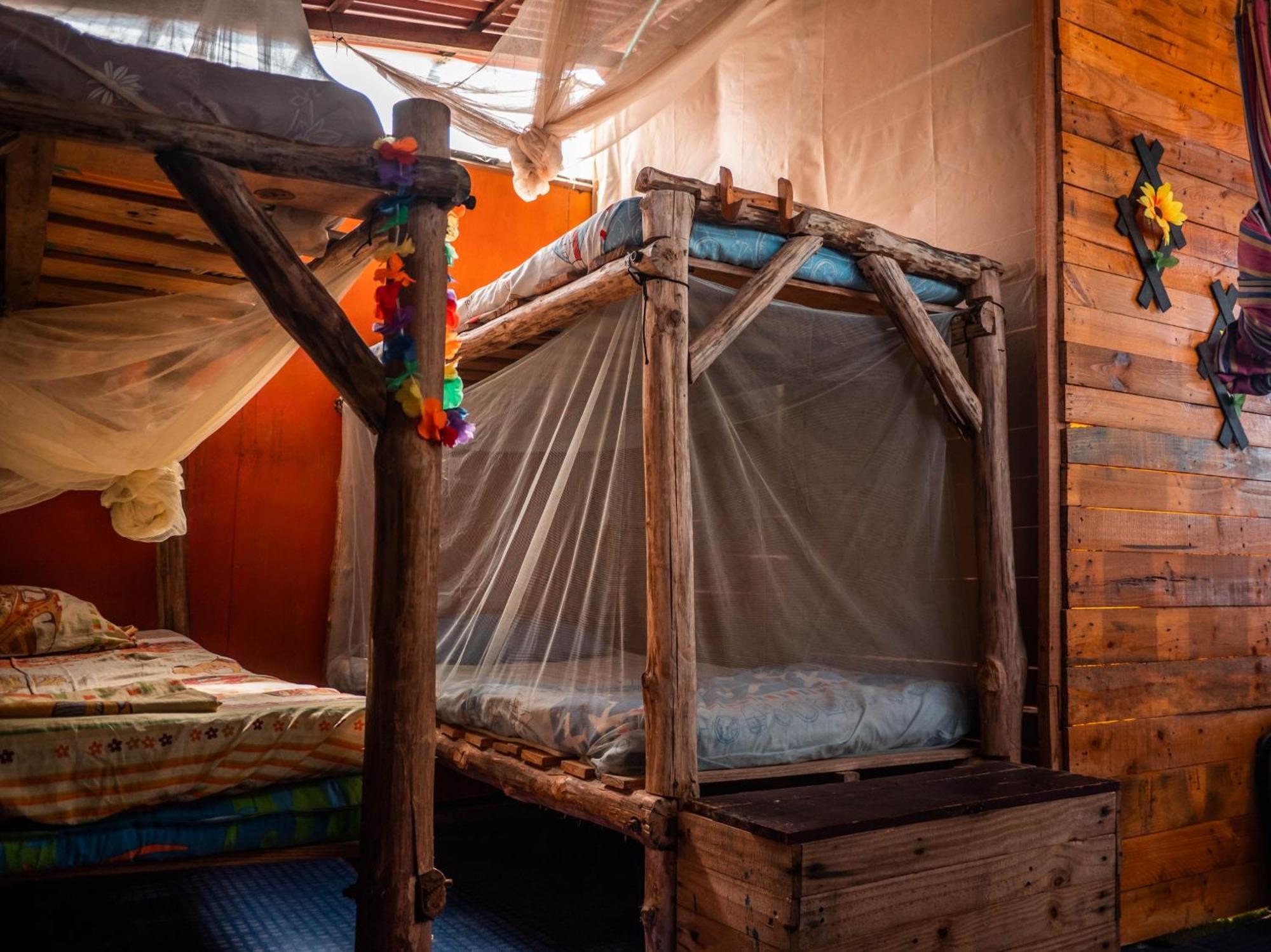 A Orilla Del Mar En Baru Hostel Cartagena Ngoại thất bức ảnh